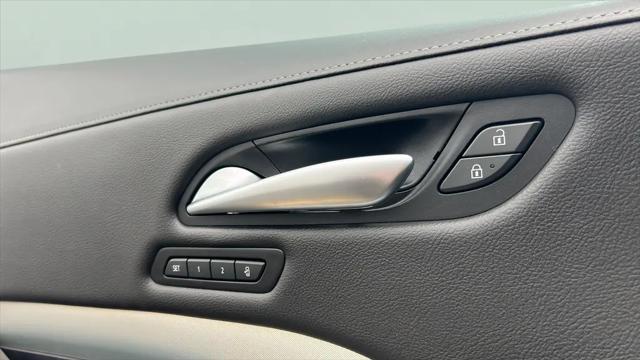 2023 Cadillac XT4 AWD Premium Luxury