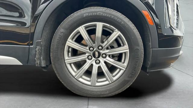 2023 Cadillac XT4 AWD Premium Luxury