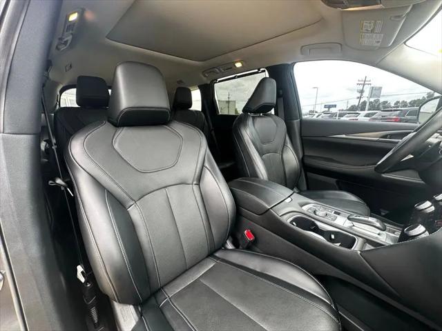 2023 INFINITI QX60 LUXE AWD