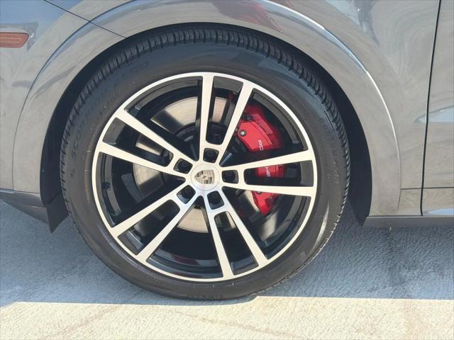 2024 Porsche Cayenne E-Hybrid S