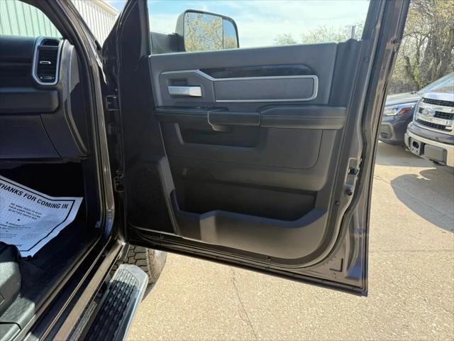 2022 Ram 3500 Big Horn Mega Cab 4x4 6'4" Box
