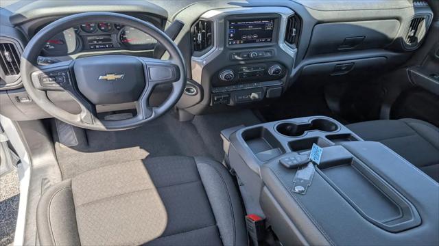 2025 Chevrolet Silverado 1500 4WD Double Cab Standard Bed Custom