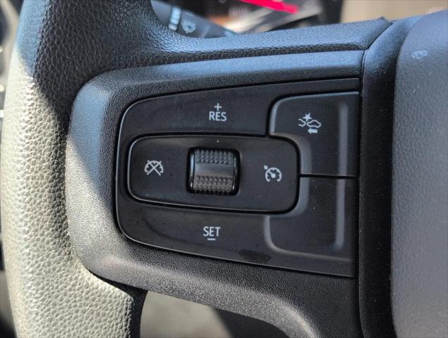 2025 Chevrolet Silverado 1500 4WD Double Cab Standard Bed Custom