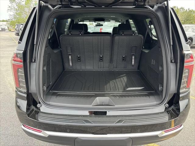 2026 Chevrolet Suburban LS, 4WD