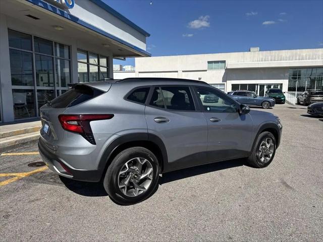 2025 Chevrolet Trax FWD LT