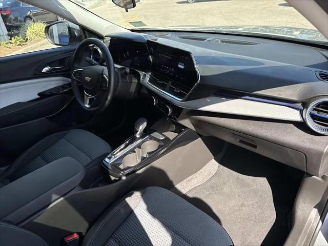 2025 Chevrolet Trax FWD LT