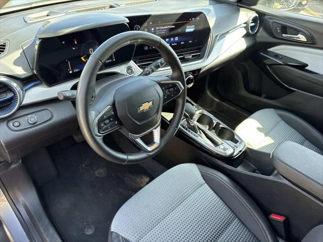 2025 Chevrolet Trax FWD LT