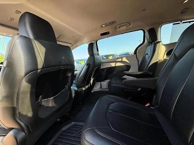 2020 Chrysler Pacifica Touring L