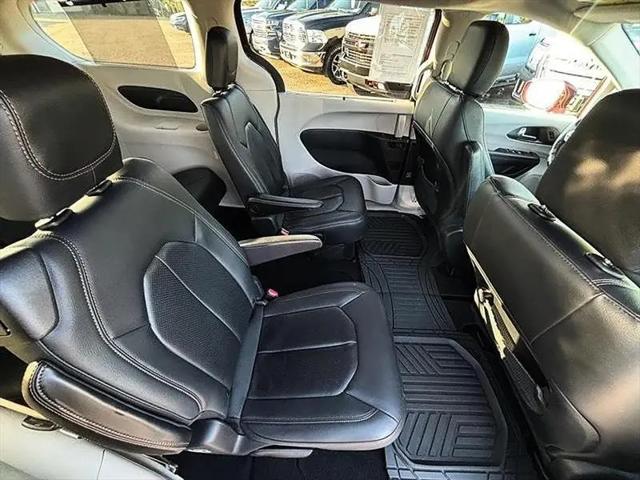 2020 Chrysler Pacifica Touring L