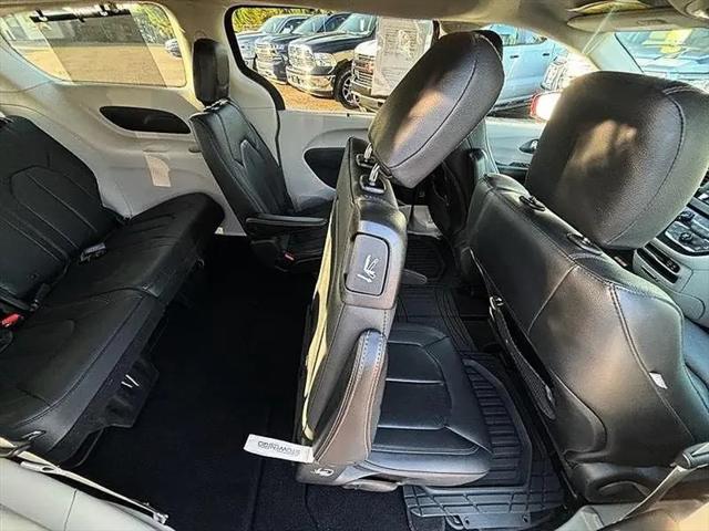 2020 Chrysler Pacifica Touring L
