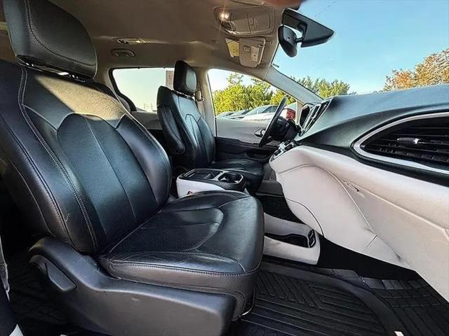 2020 Chrysler Pacifica Touring L