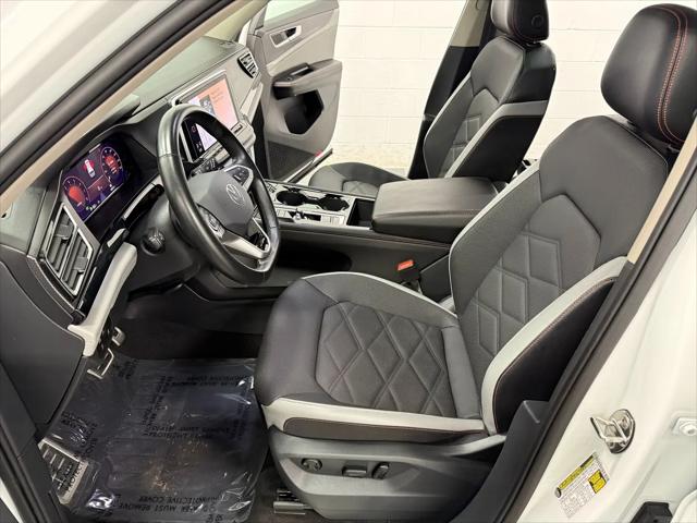 2024 Volkswagen Atlas 2.0T Peak Edition SE w/Technology
