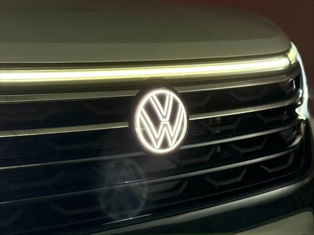 2024 Volkswagen Atlas 2.0T Peak Edition SE w/Technology
