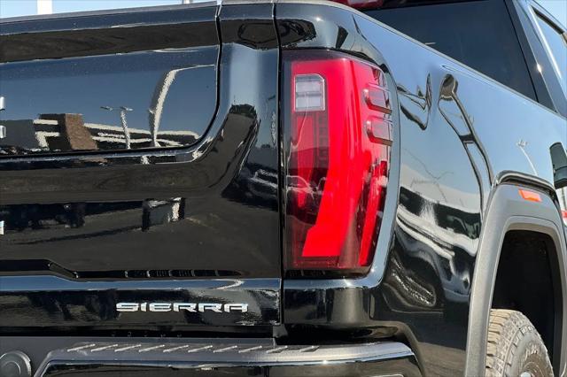 2026 GMC Sierra 2500HD Crew Cab, Standard Bed, Denali Ultimate, 4WD