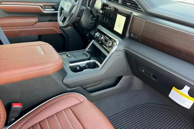 2026 GMC Sierra 2500HD Crew Cab, Standard Bed, Denali Ultimate, 4WD