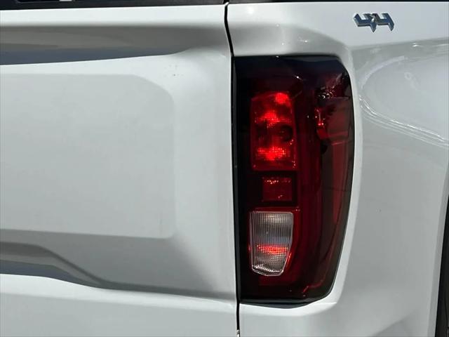 2024 GMC Sierra 1500 4WD Crew Cab Short Box Pro