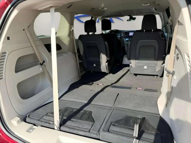 2023 Chrysler Voyager LX
