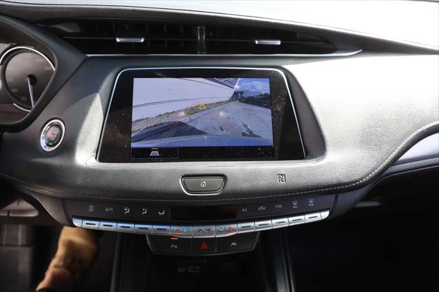 2021 Cadillac XT4 FWD Premium Luxury