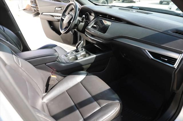 2021 Cadillac XT4 FWD Premium Luxury
