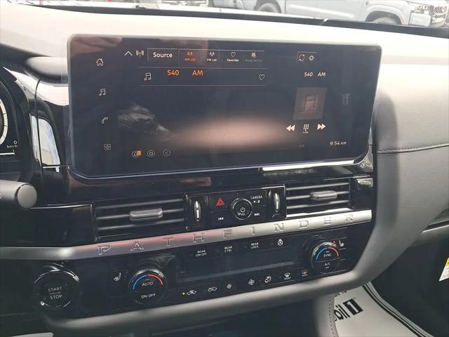 2026 Nissan Pathfinder SL