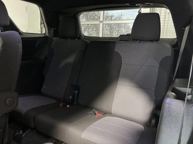 2023 Chevrolet Traverse AWD LT Cloth