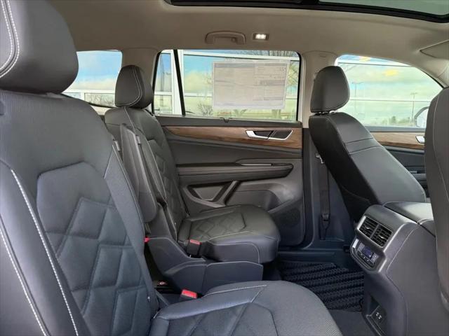 2026 Volkswagen Atlas SE with Technology