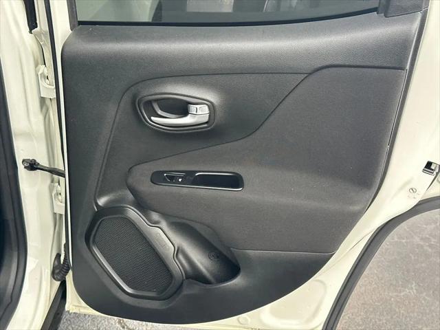 2019 Jeep Renegade Latitude FWD