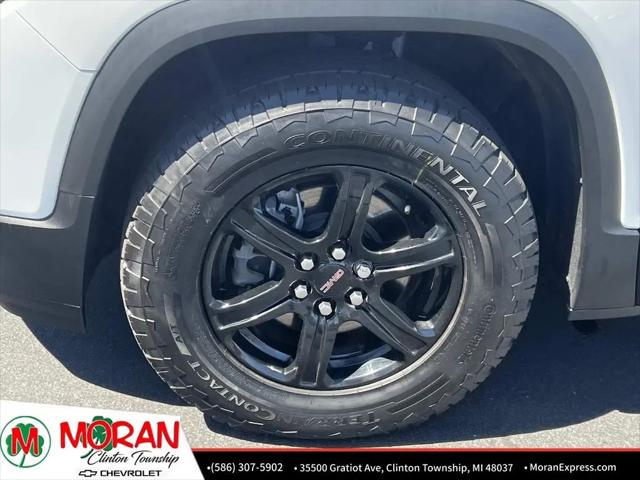 2023 GMC Acadia AWD AT4
