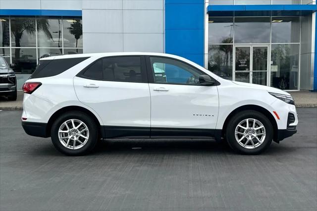 2022 Chevrolet Equinox AWD LS