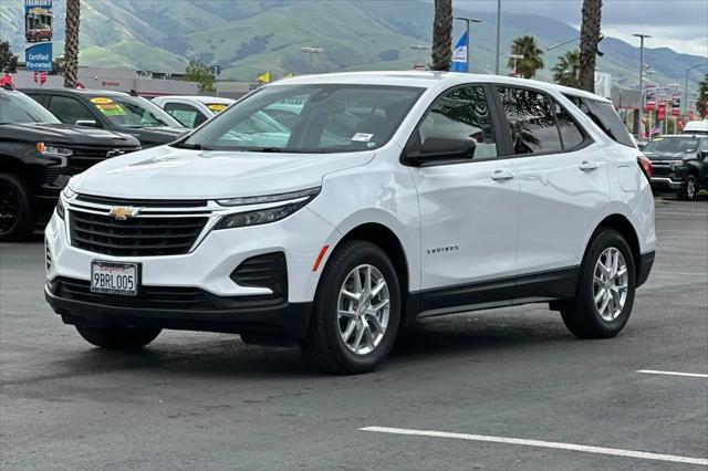 2022 Chevrolet Equinox AWD LS