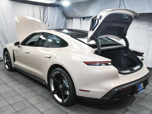 2021 Porsche Taycan Turbo
