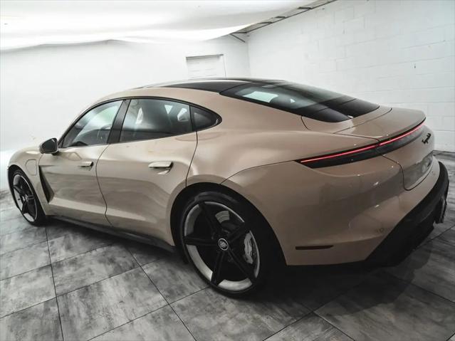 2021 Porsche Taycan Turbo