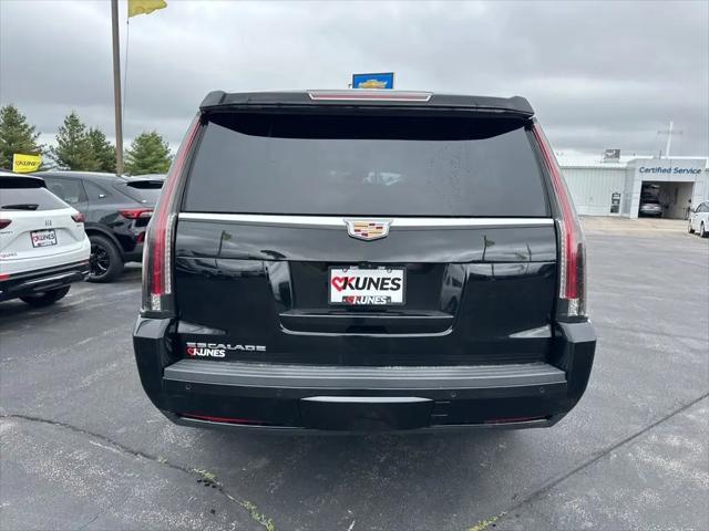 2018 Cadillac Escalade ESV Luxury