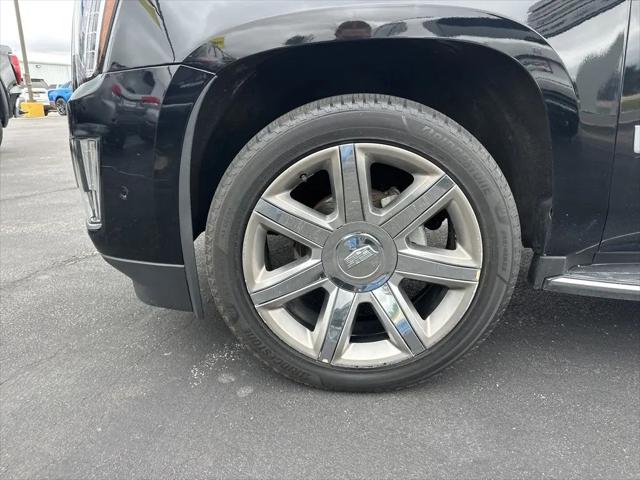 2018 Cadillac Escalade ESV Luxury