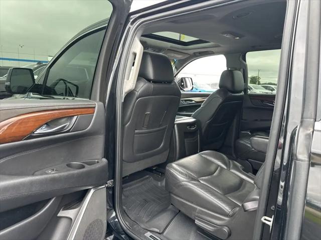 2018 Cadillac Escalade ESV Luxury