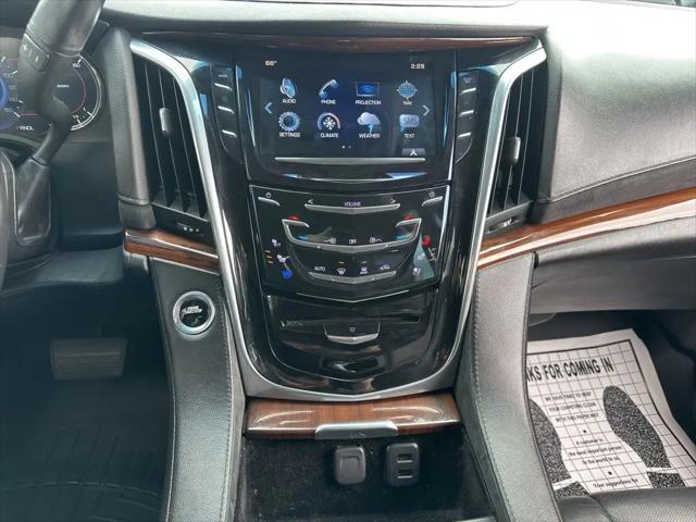 2018 Cadillac Escalade ESV Luxury