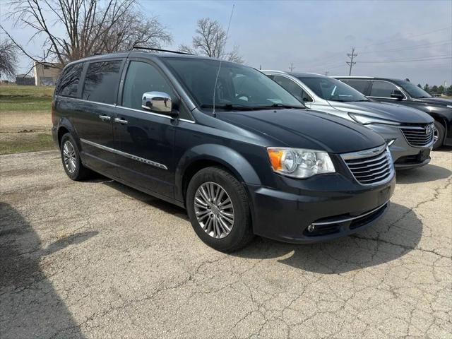 2014 Chrysler Town & Country Touring-L