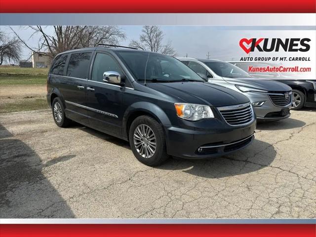 2014 Chrysler Town & Country Touring-L for sale in Mount Carroll, IL