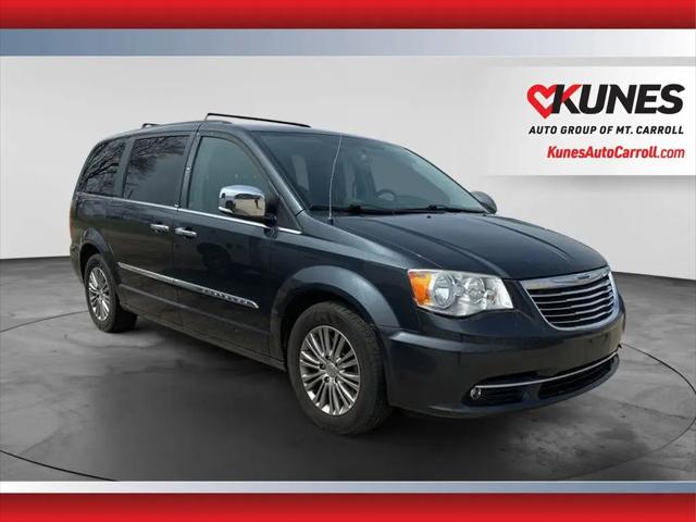 2014 Chrysler Town & Country Touring-L for sale in Mount Carroll, IL