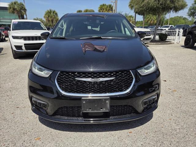 2024 Chrysler Pacifica Hybrid Select