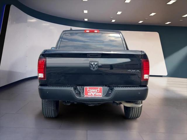 2022 Ram 1500 Classic Warlock Crew Cab 4x4 5'7" Box