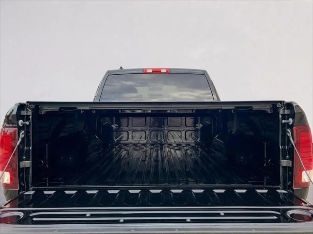 2022 Ram 1500 Classic Warlock Crew Cab 4x4 5'7" Box