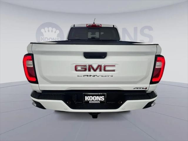 2024 GMC Canyon 4WD AT4