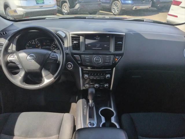 2019 Nissan Pathfinder SV
