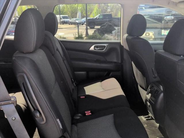 2019 Nissan Pathfinder SV
