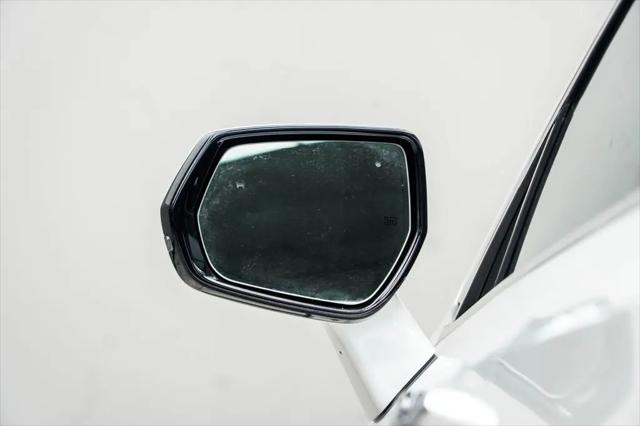 2024 Cadillac XT4 AWD Premium Luxury