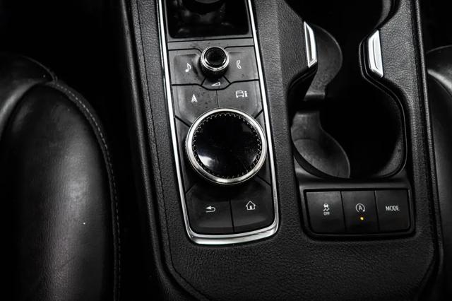 2024 Cadillac XT4 AWD Premium Luxury