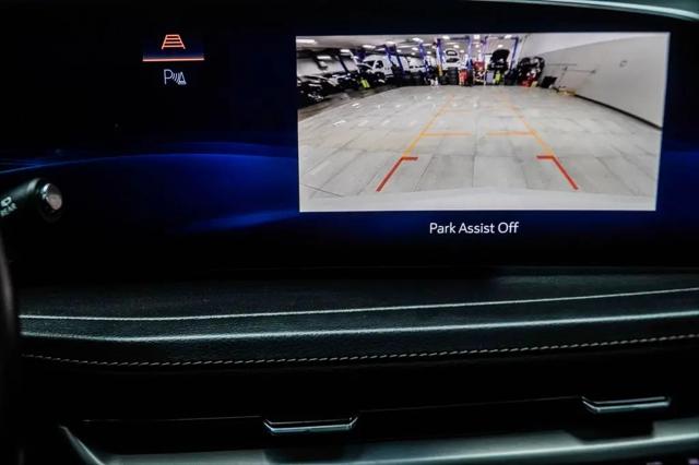 2024 Cadillac XT4 AWD Premium Luxury