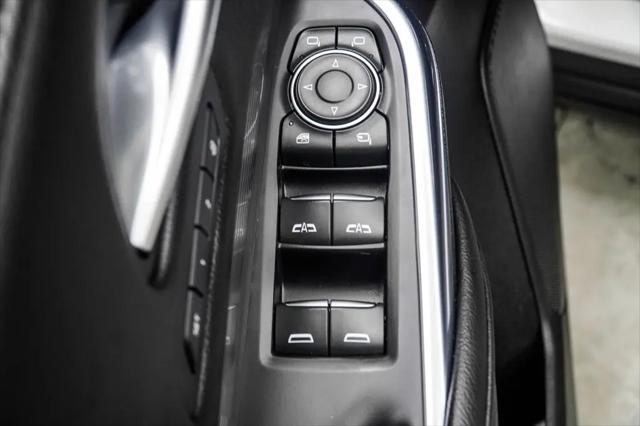 2024 Cadillac XT4 AWD Premium Luxury