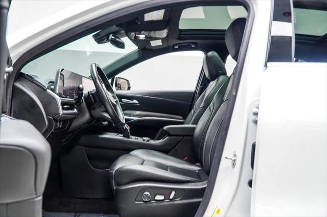2024 Cadillac XT4 AWD Premium Luxury